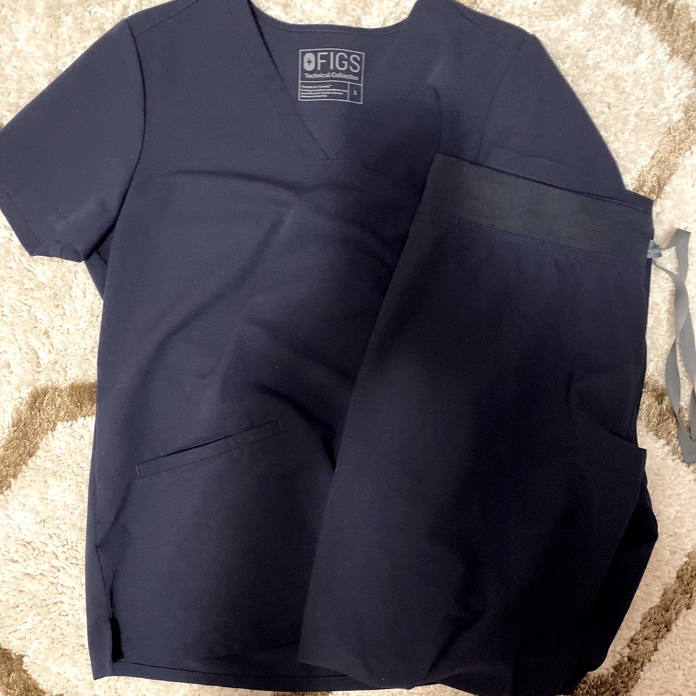 FIGS Casma Top and Livingston Bottoms